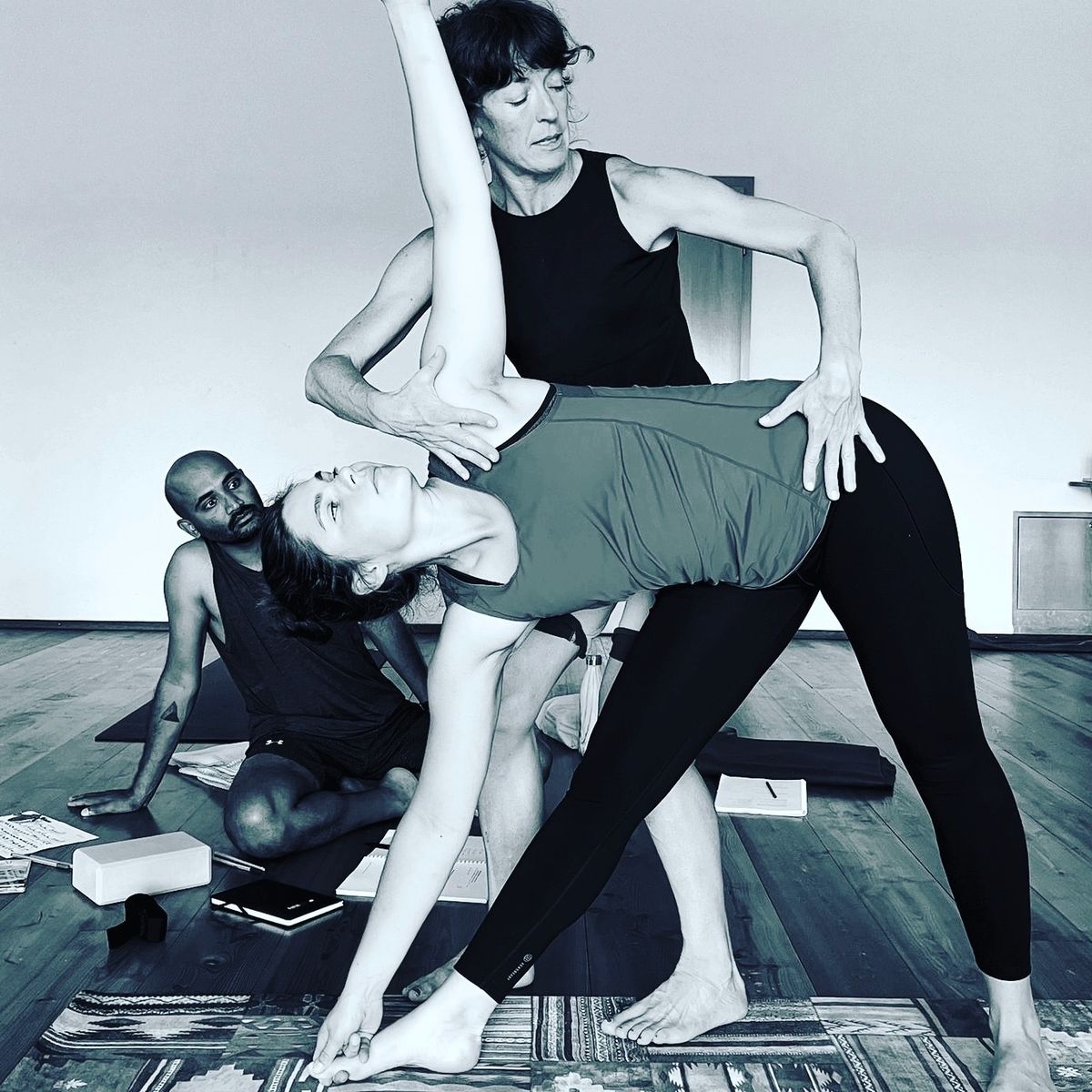 YogaBee